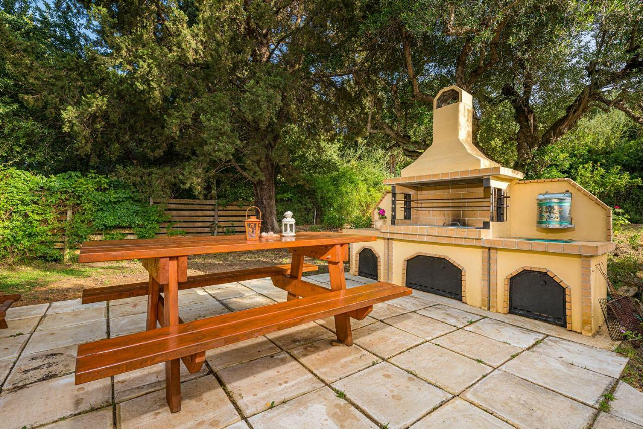 The Old Well Villa Planos  Exterior photo
